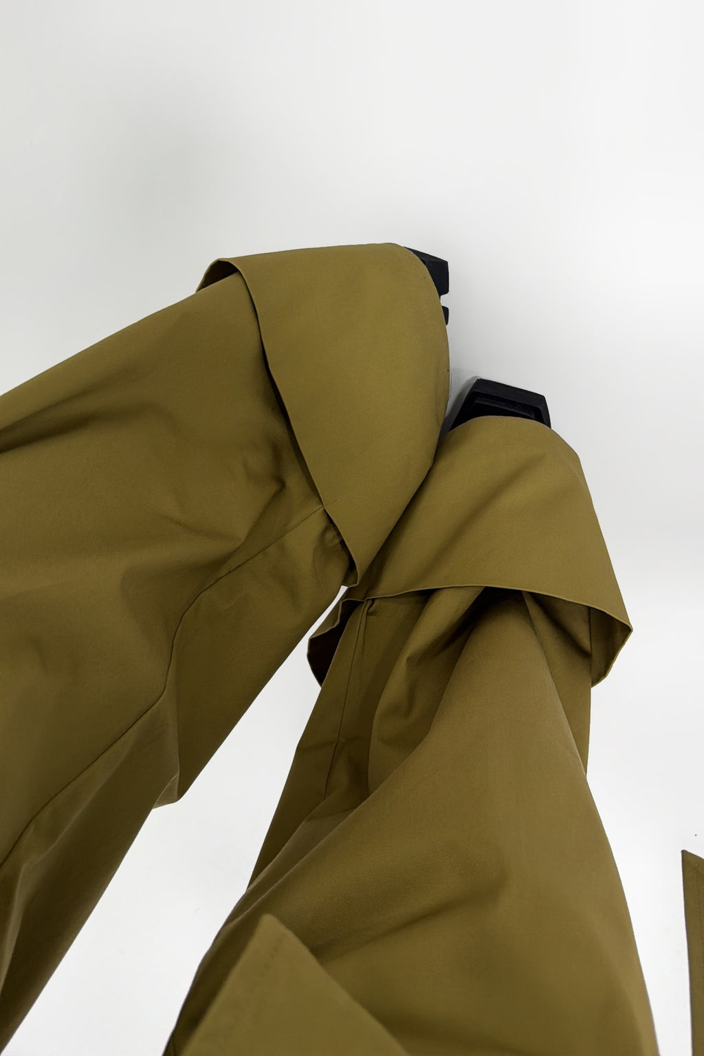 PANTALÓN GREN LUMINA