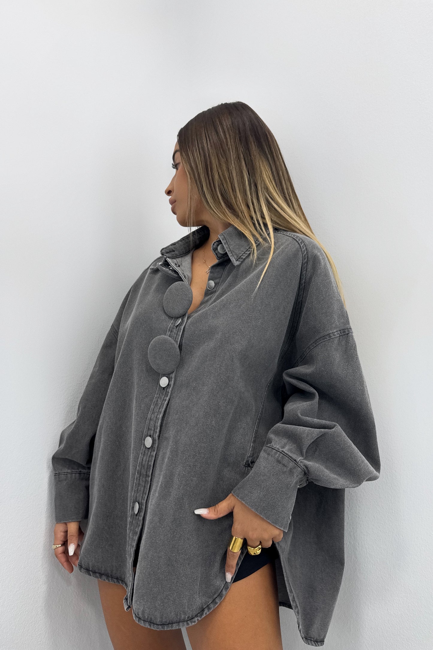 CAMISA DENIM BOTÓN MAXI