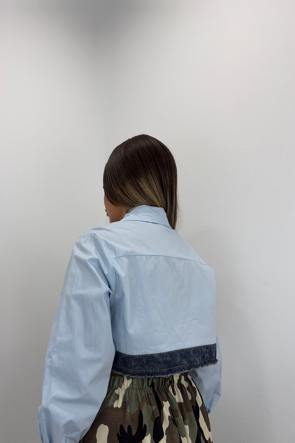 CAMISA COMBINADA CON DENIM