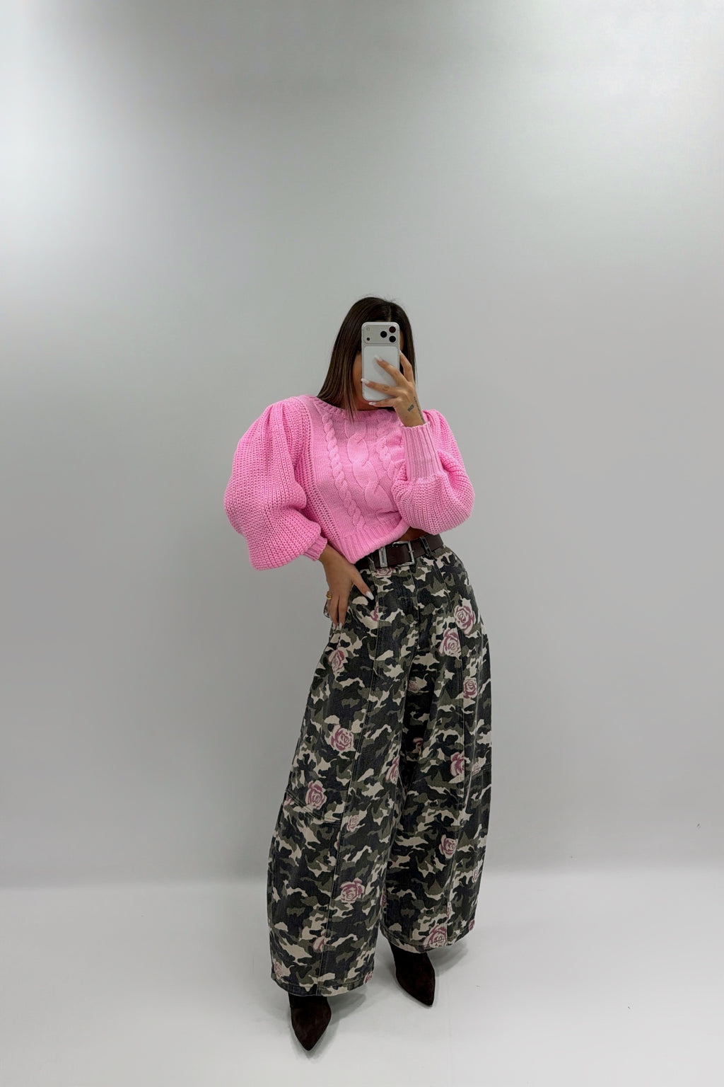 PANTALÓN ESTAMPADO CON CINTURÓN