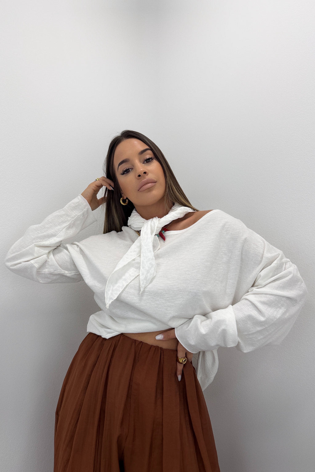 CAMISETA CON PAÑUELE