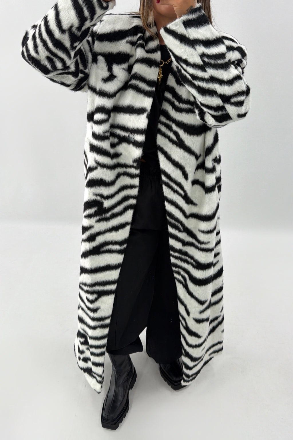 ABRIGO ZEBRA LUMINA