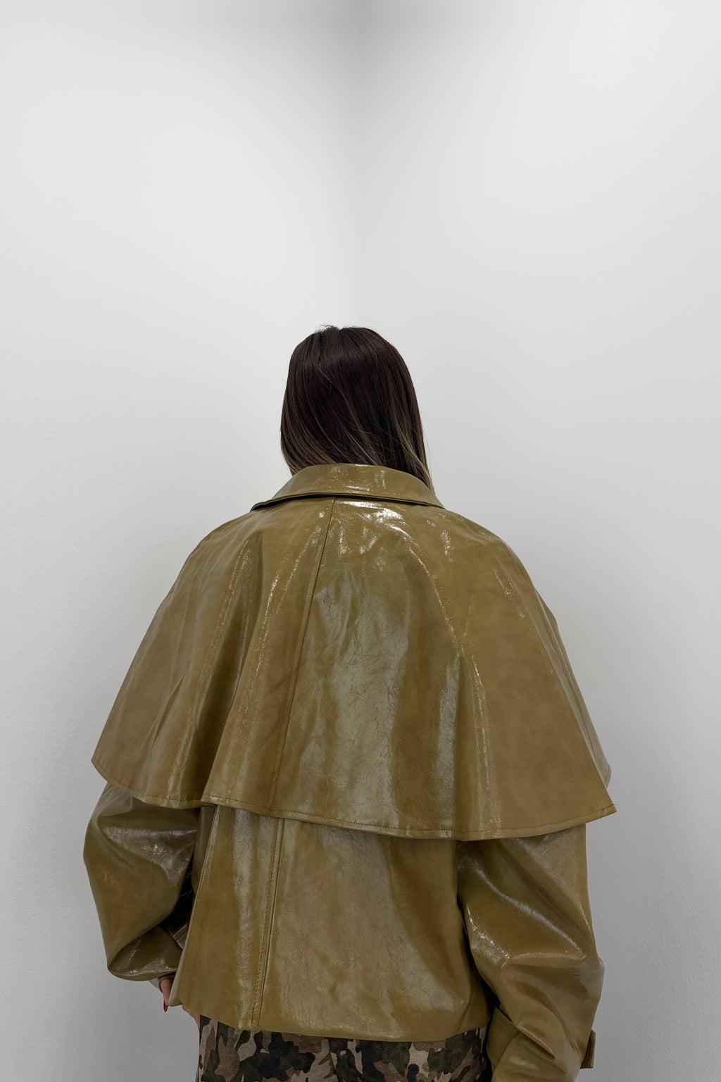 CHAQUETA OLIVE CAPA
