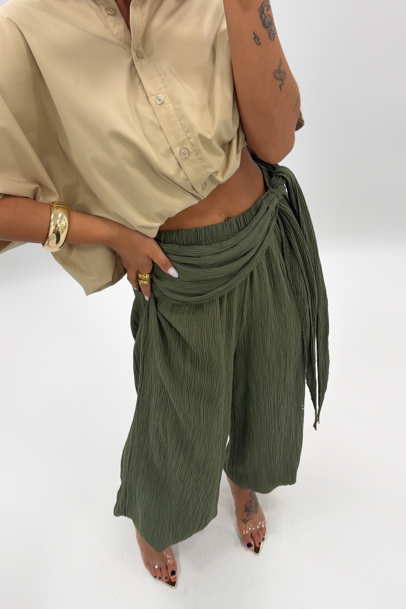 PANTALÓN FLUID CON PAÑUELO