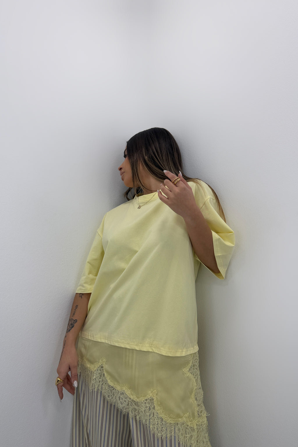 CAMISETA DETAIL ENCAJE SATÉN