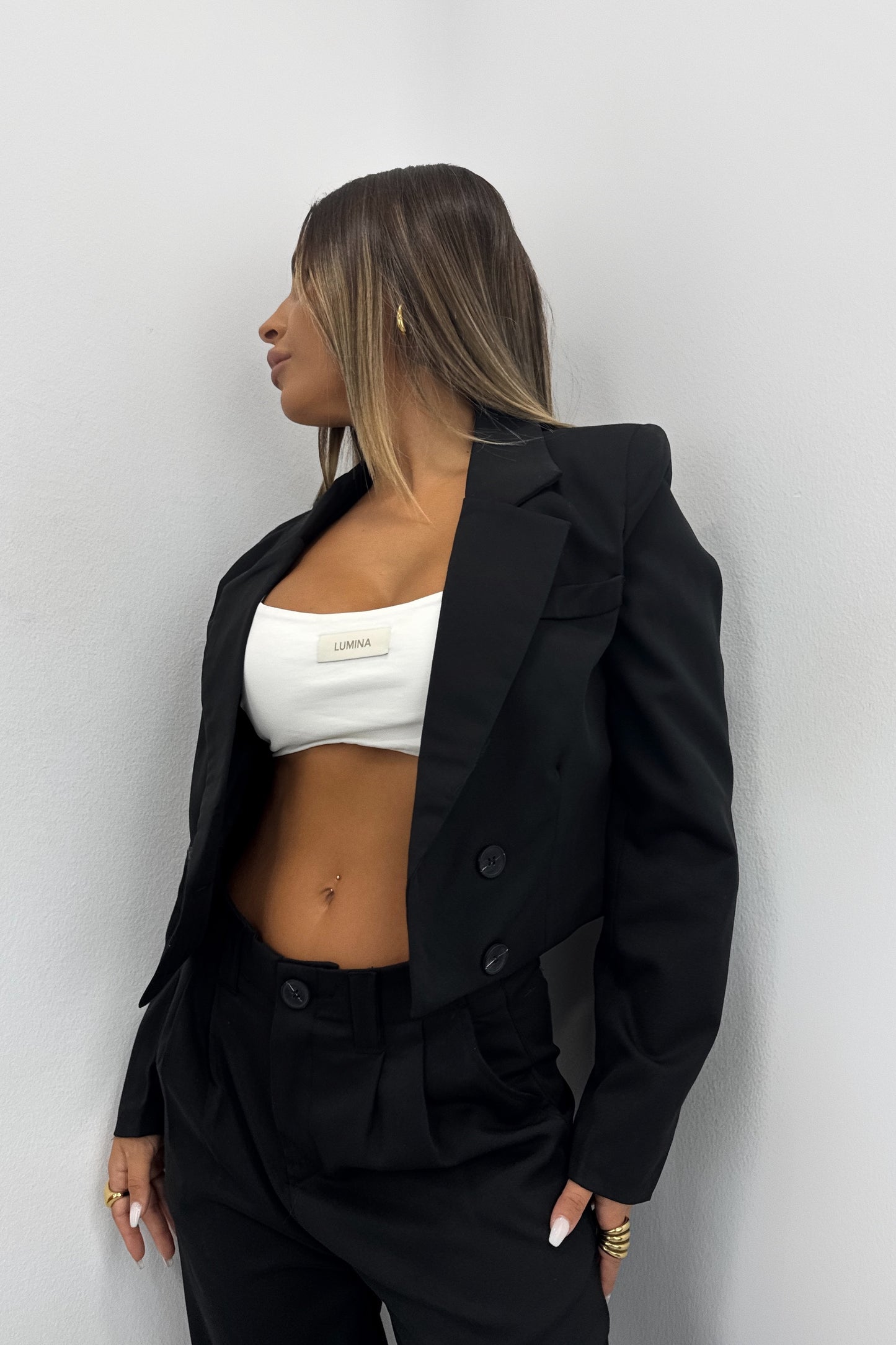 TRAJE BASIC