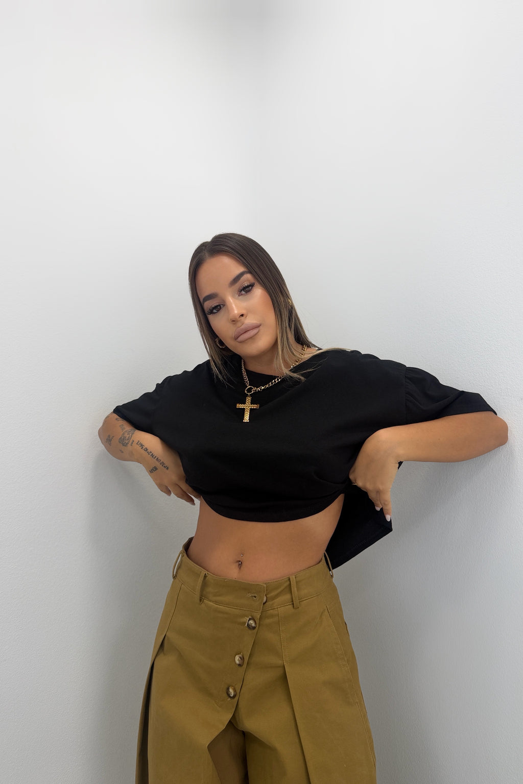 CAMISETA CROPPED BASIC