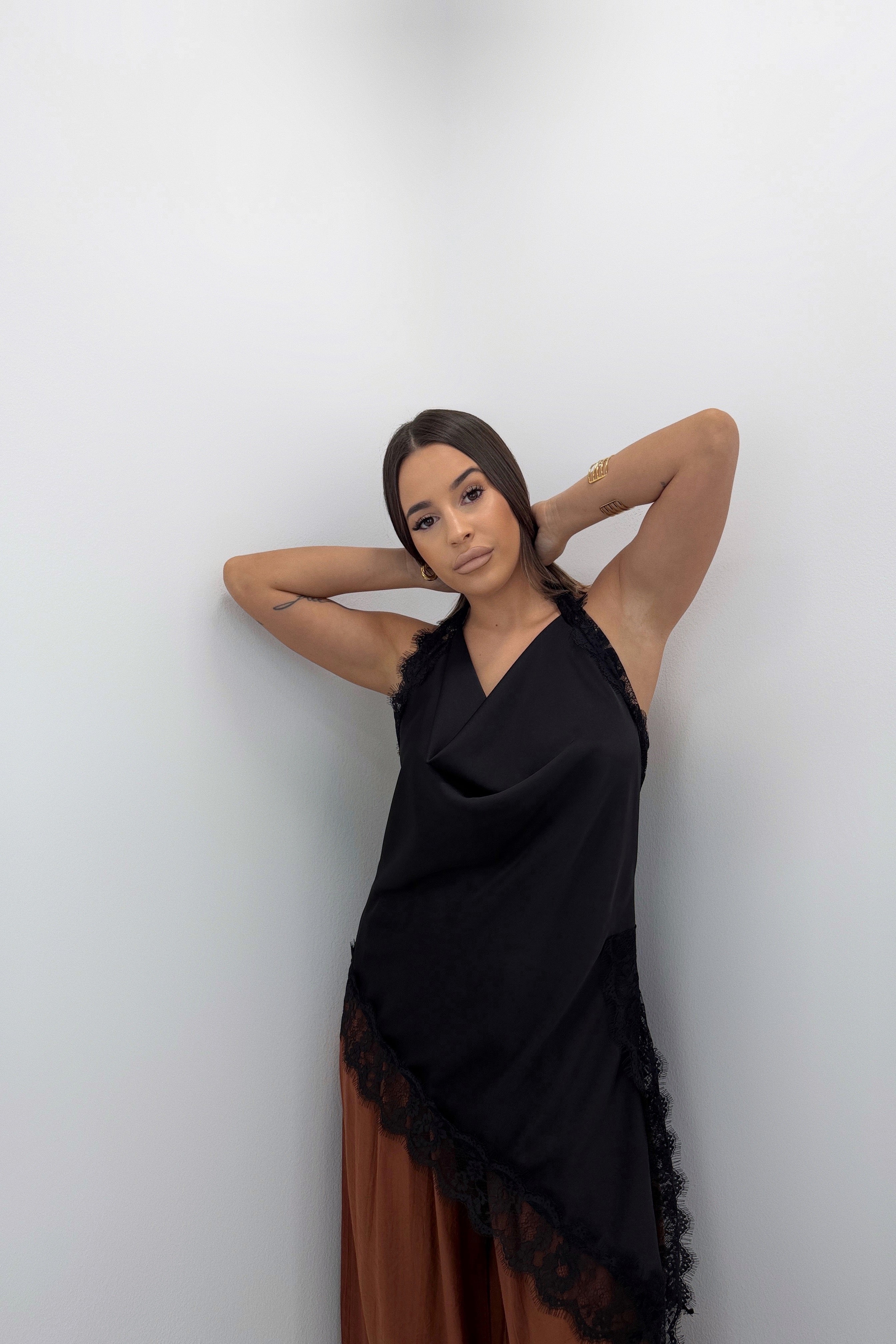 TOP ASIMÉTRICO ENCAJE