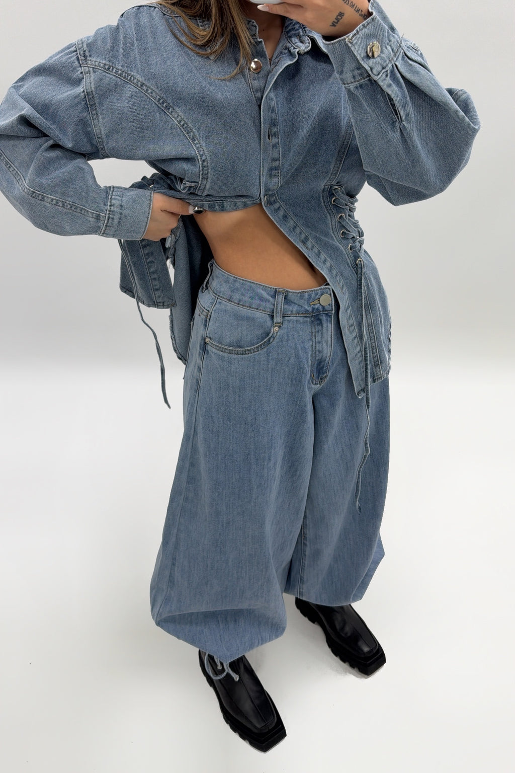 PANTALÓN DENIM FRUNZ