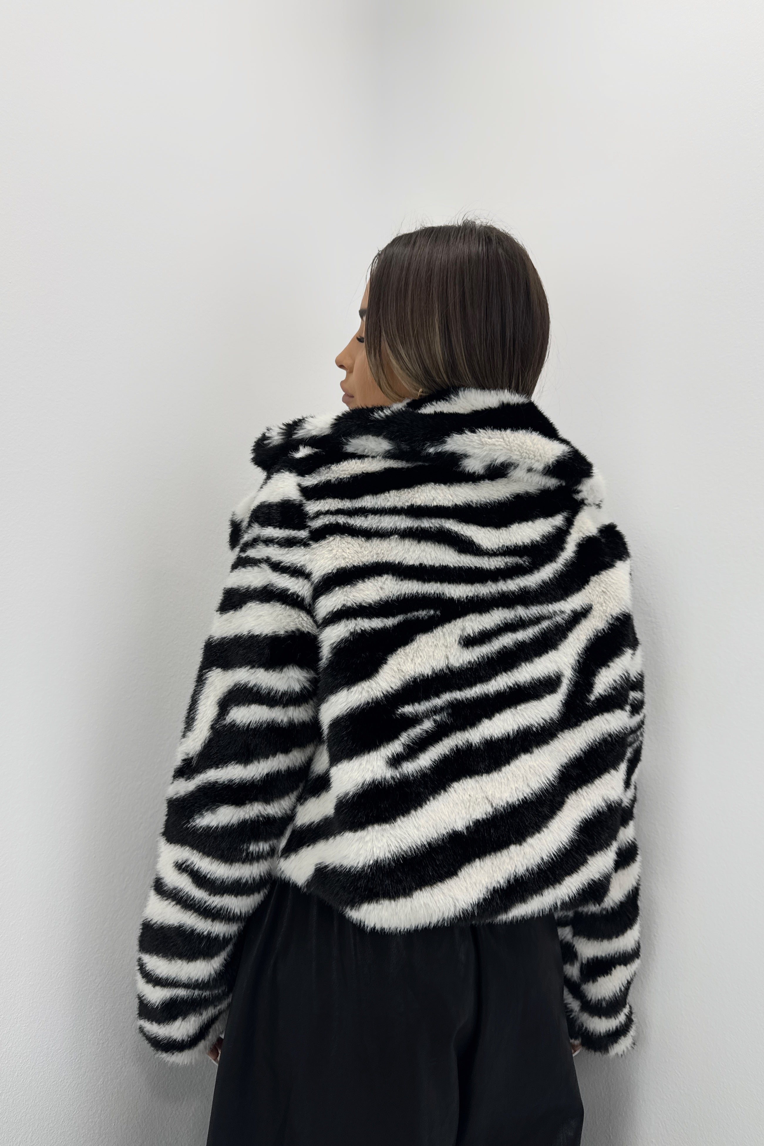 ABRIGO ESTAMPADO ZEBRA