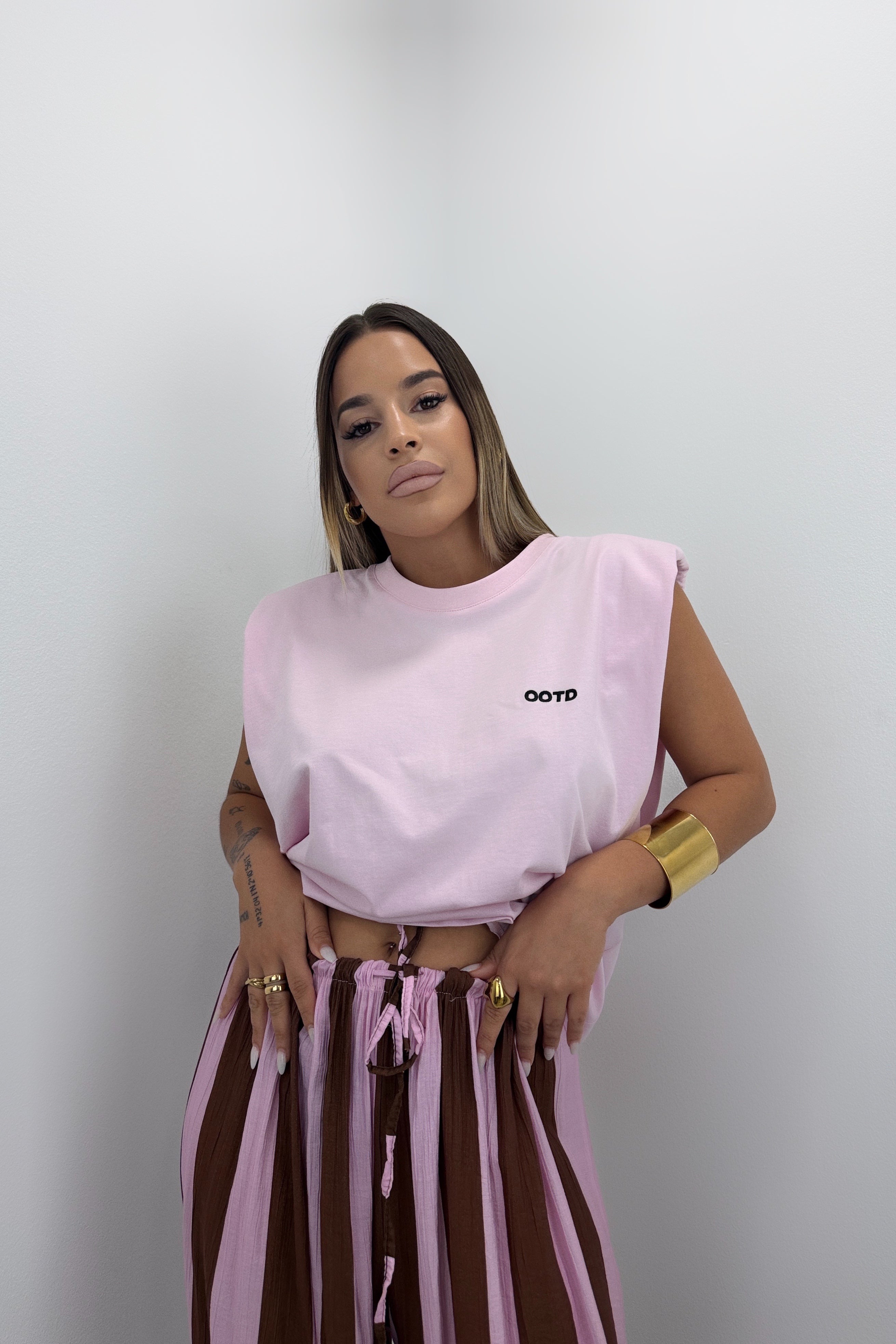CAMISETA OOTD LUMINA