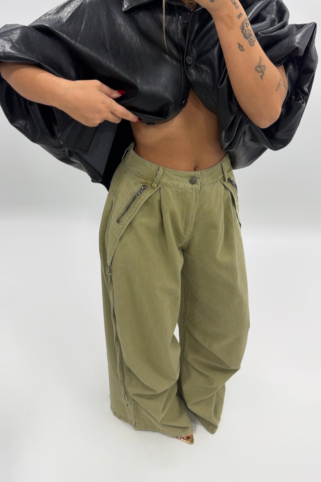 PANTALÓN CARGO DETAIL