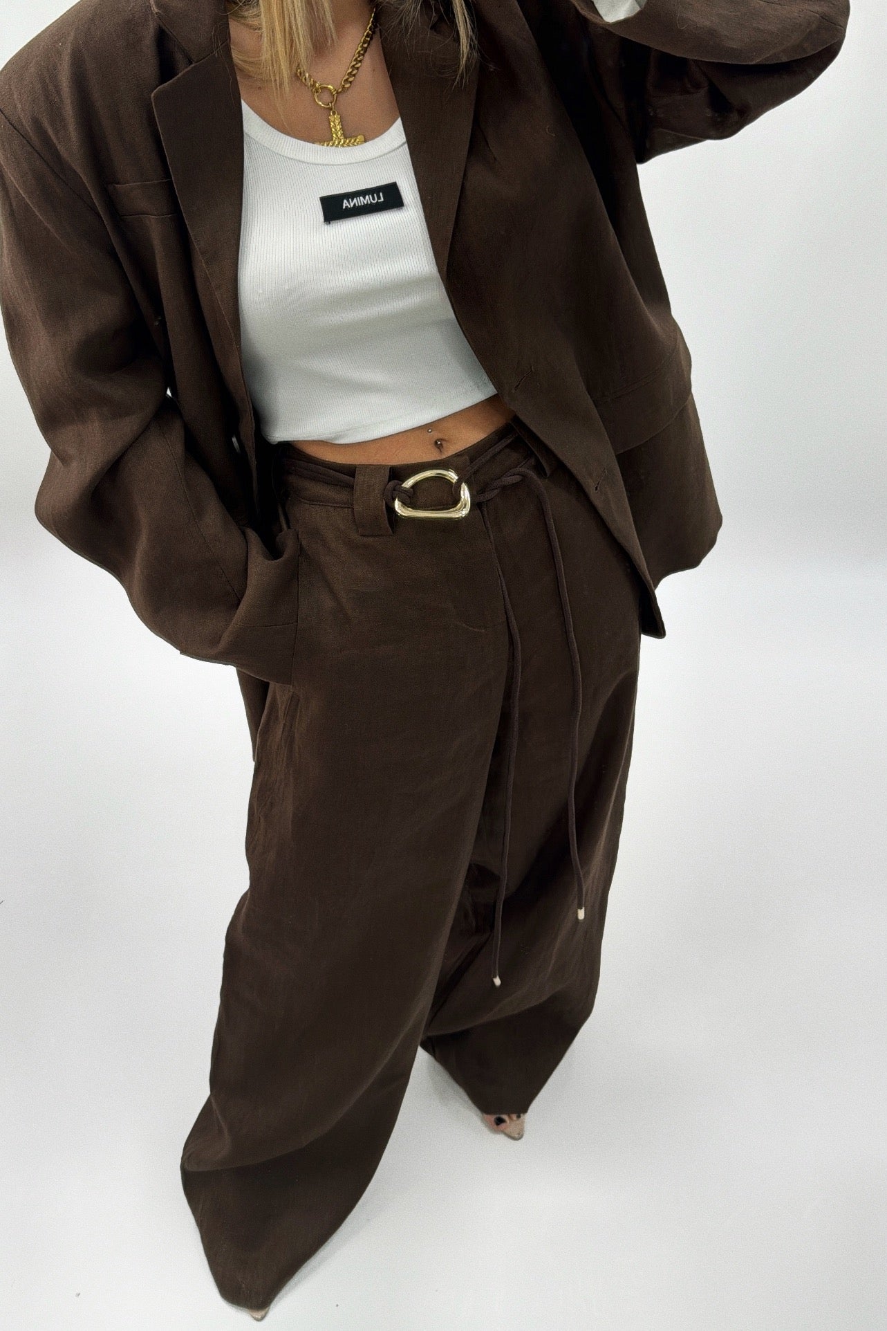 PANTALÓN LINO CON CINTURÓN LUM