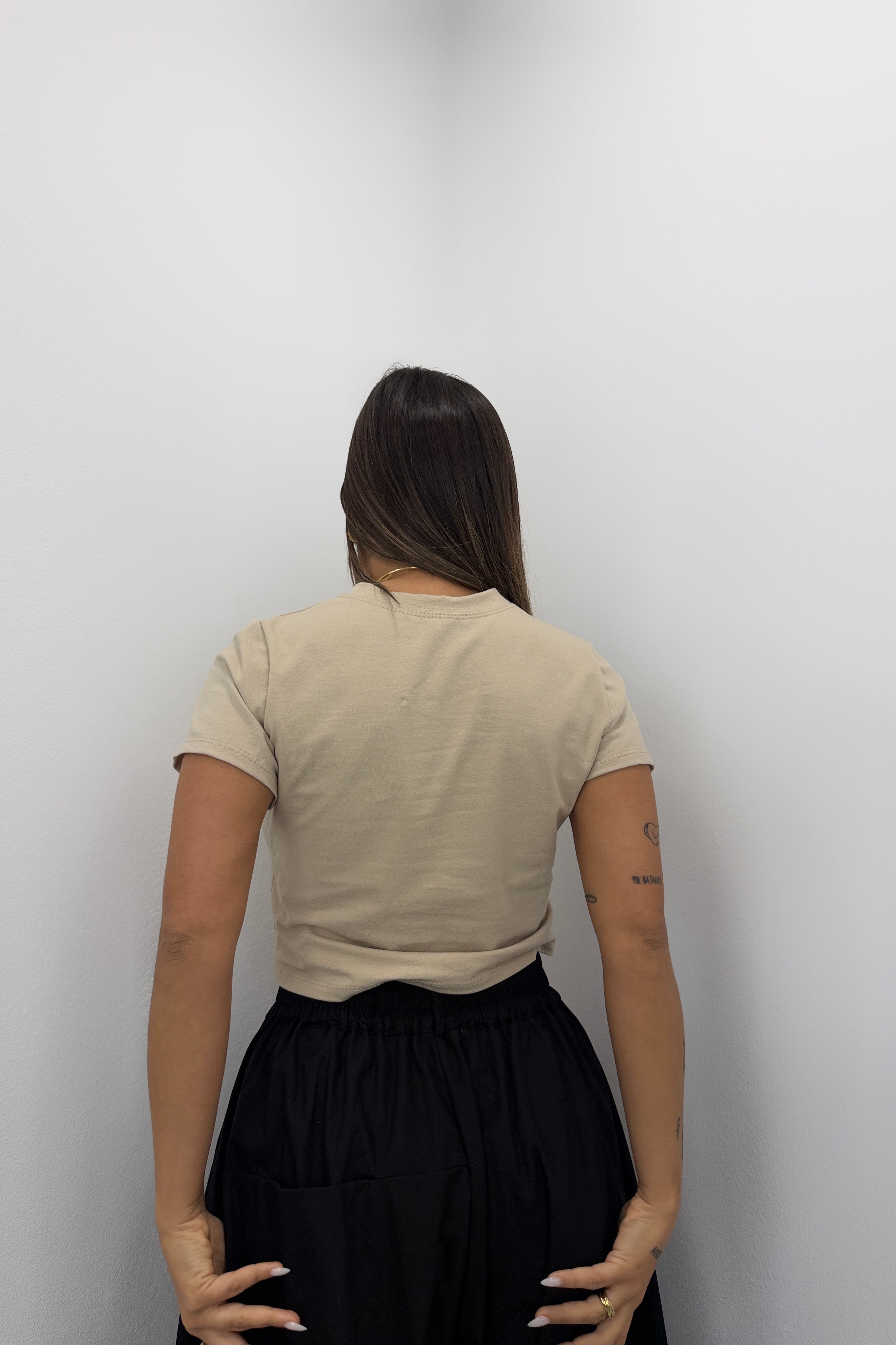 CAMISETA BASIC BEIGE