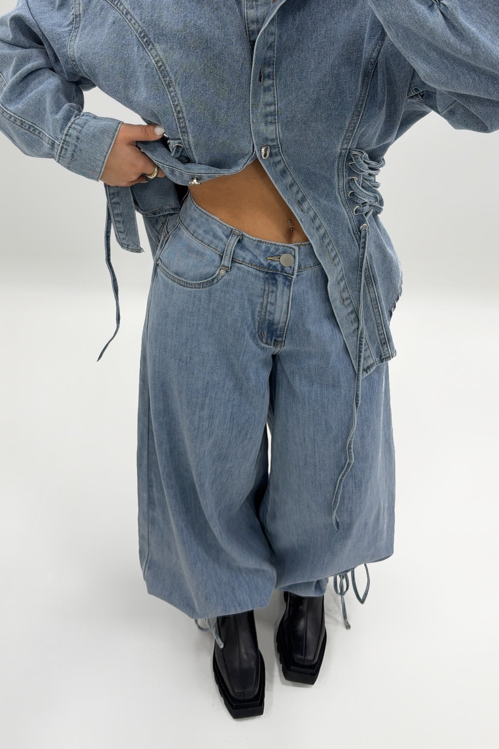 PANTALÓN DENIM FRUNZ