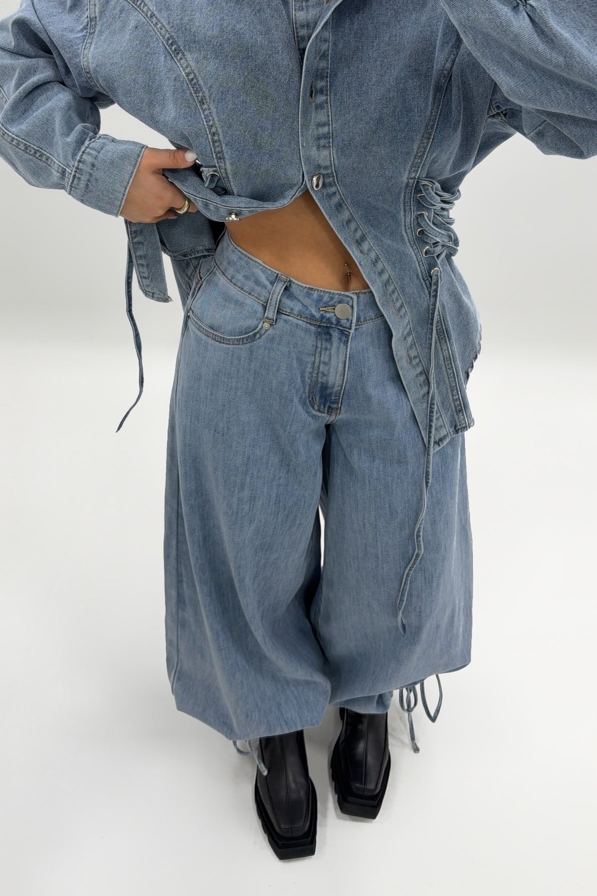 PANTALÓN DENIM FRUNZ