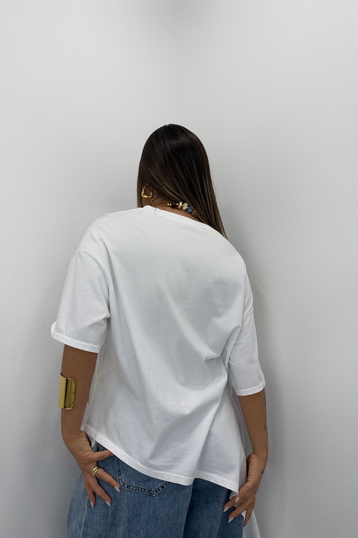 CAMISETA BASIC ASIMÉTRICA