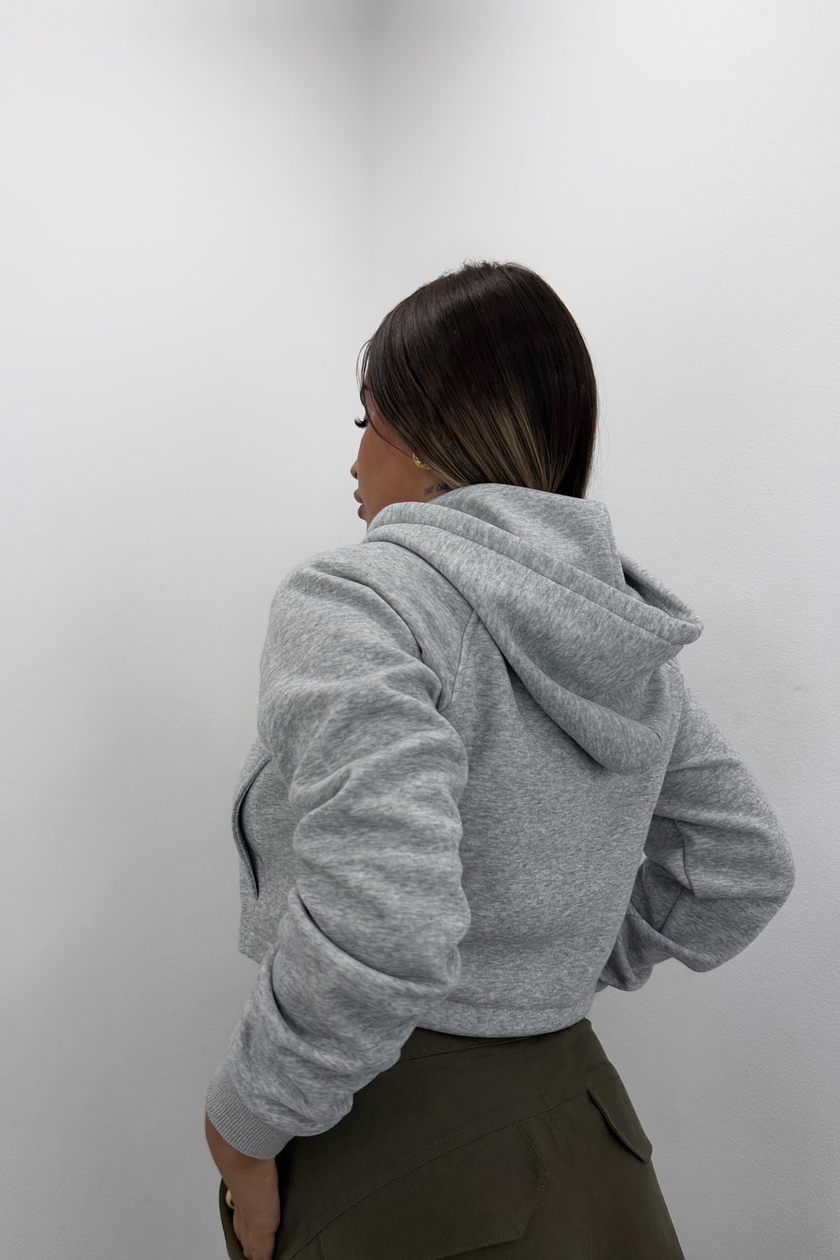 SUDADERA CROPPED