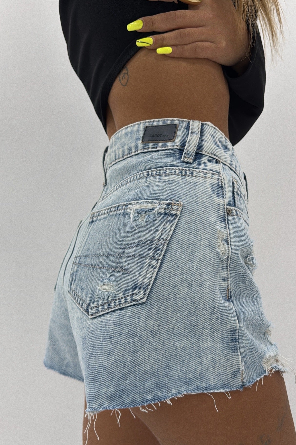 SHORTS ASIMETRÍCOS