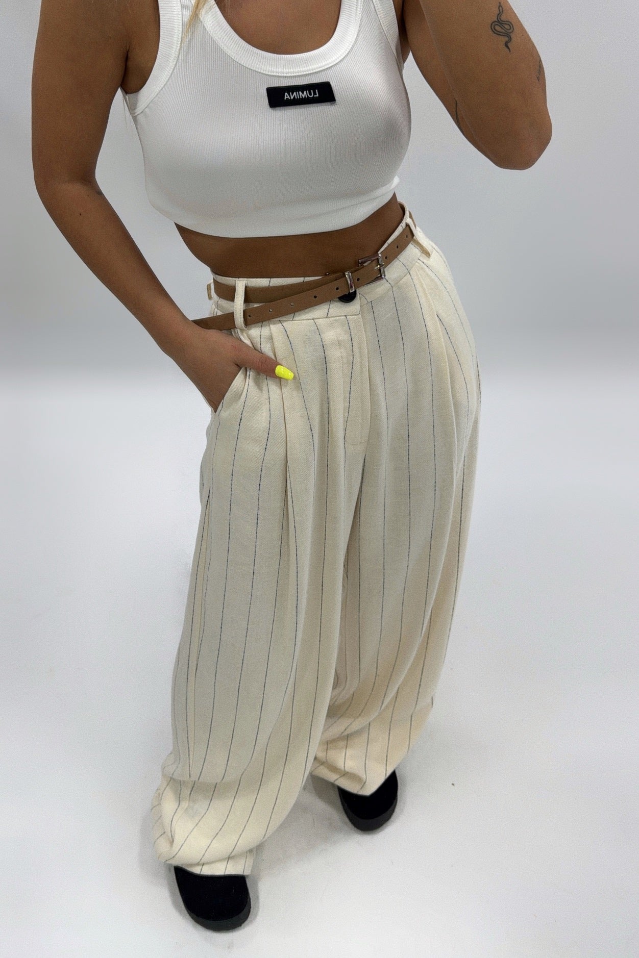 PANTALÓN RAY CON CINTURÓN LUMINA