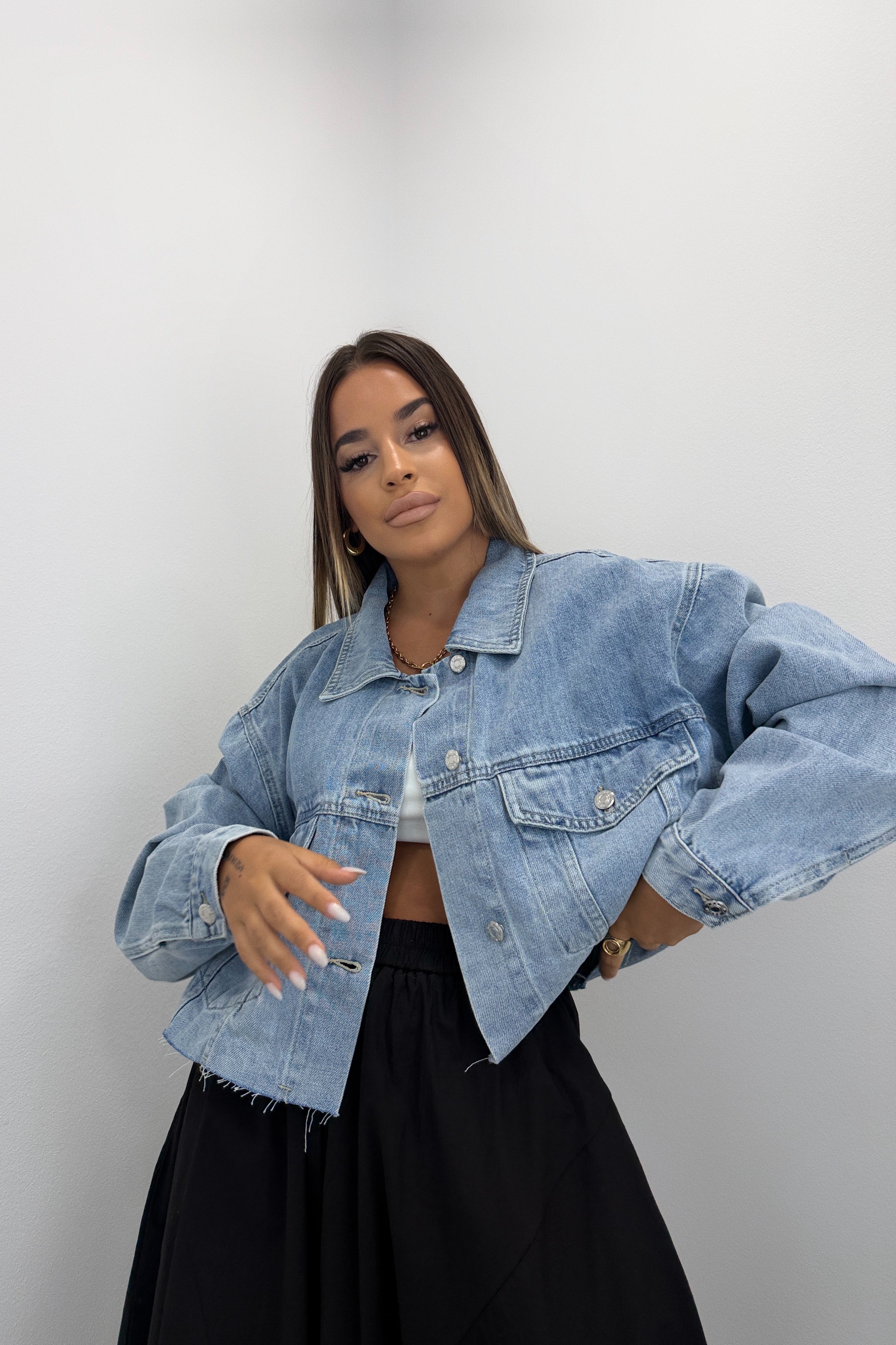 CHAQUETA CROPPED DENIM
