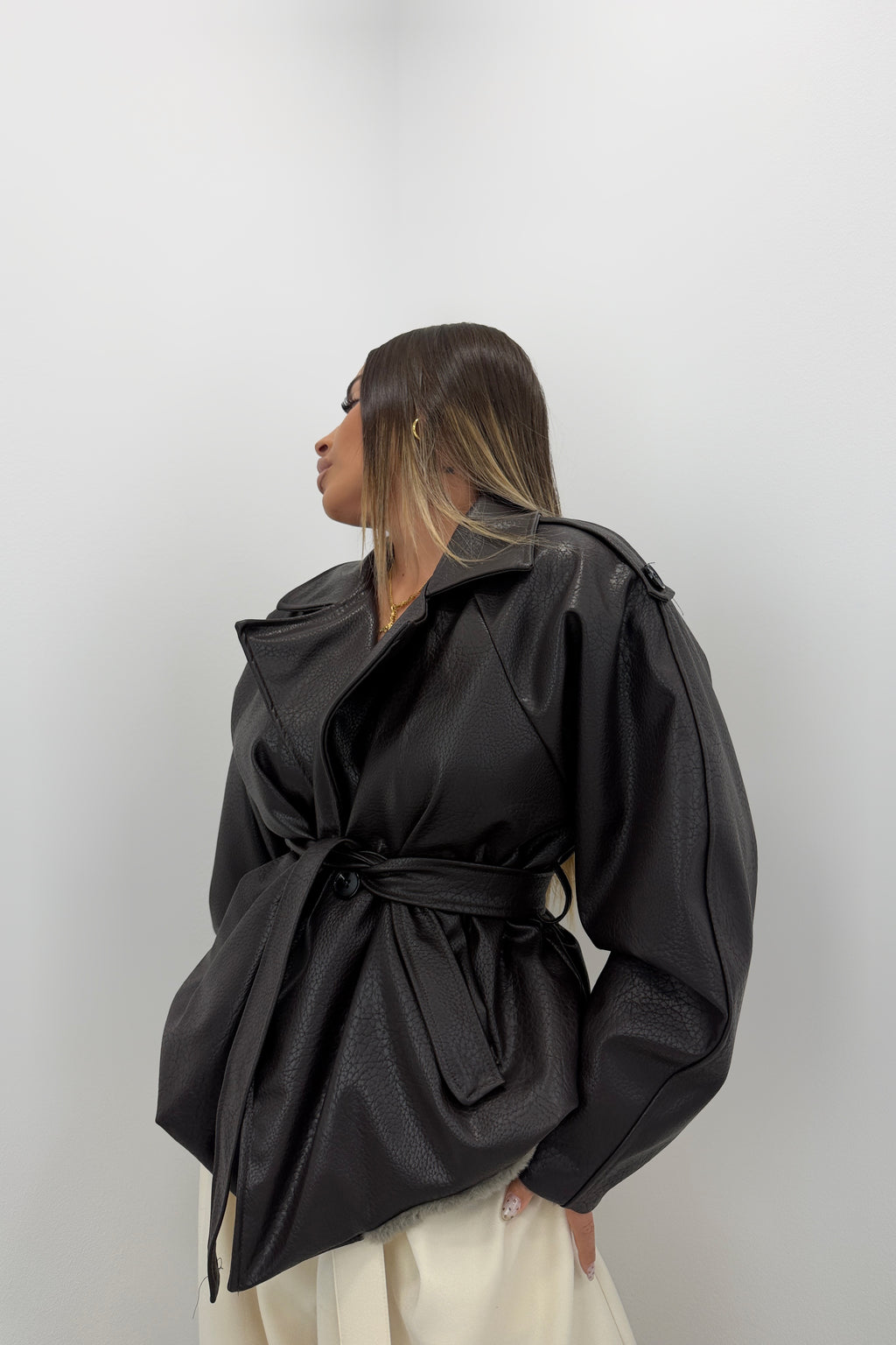 CHAQUETA TRENCH POLIPIEL FORRADA POR DENTRO