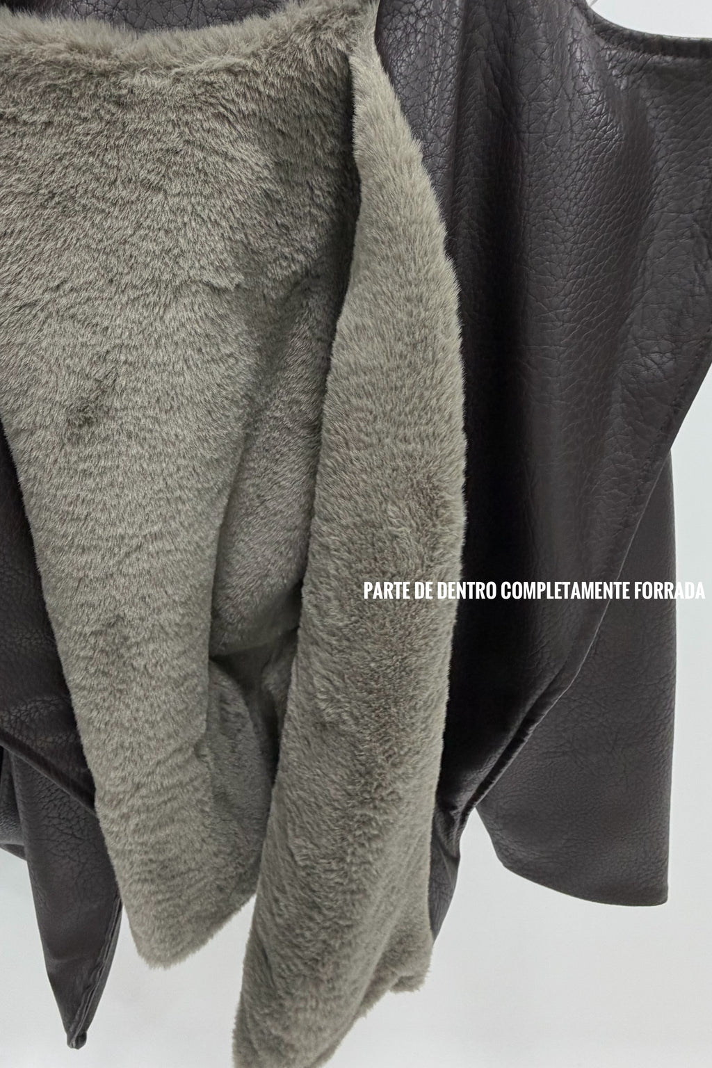 CHAQUETA TRENCH POLIPIEL FORRADA POR DENTRO